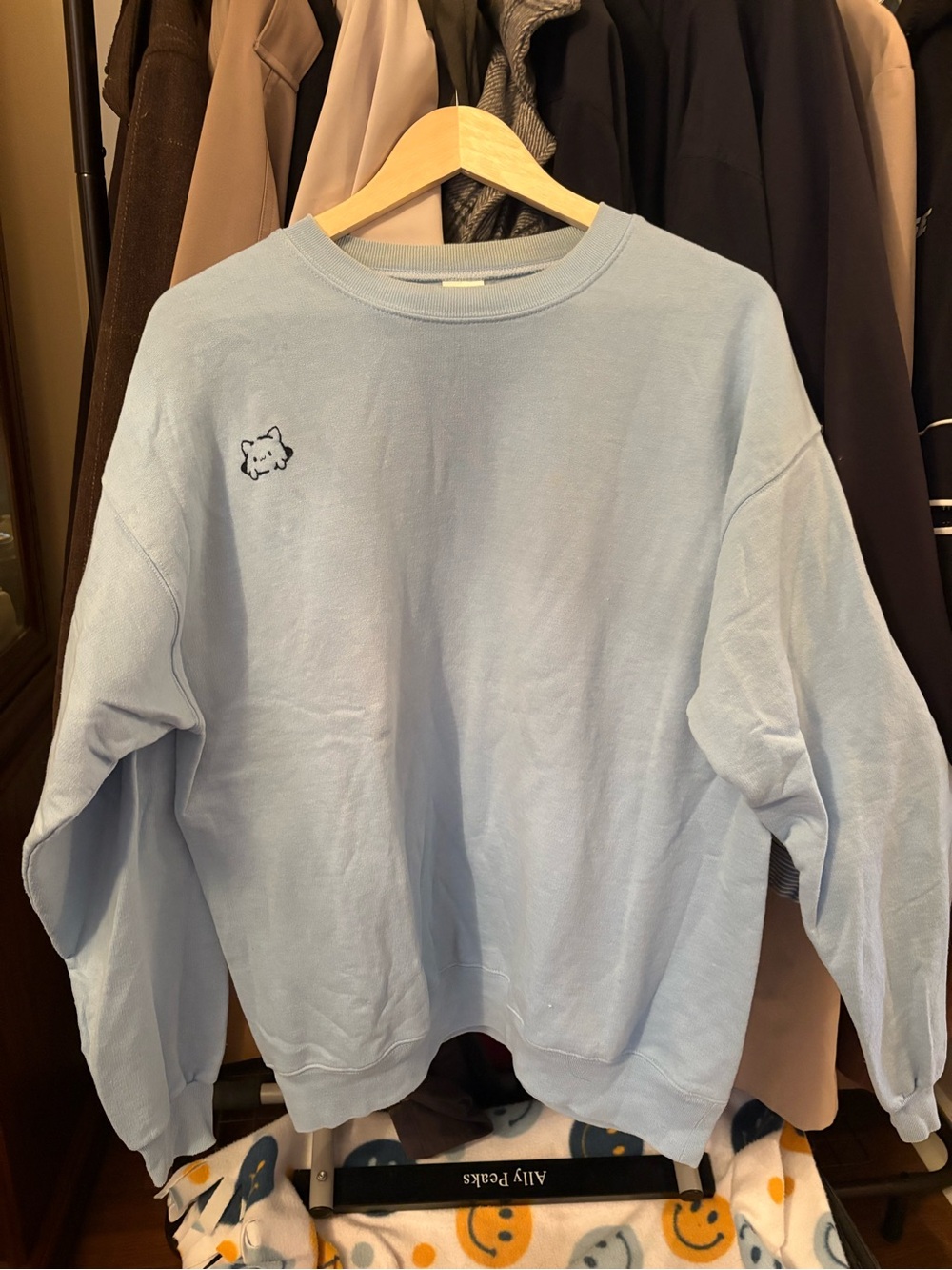 Hanes Light Blue Men's Crewneck Sweatshirt with Small Embroidered Motif